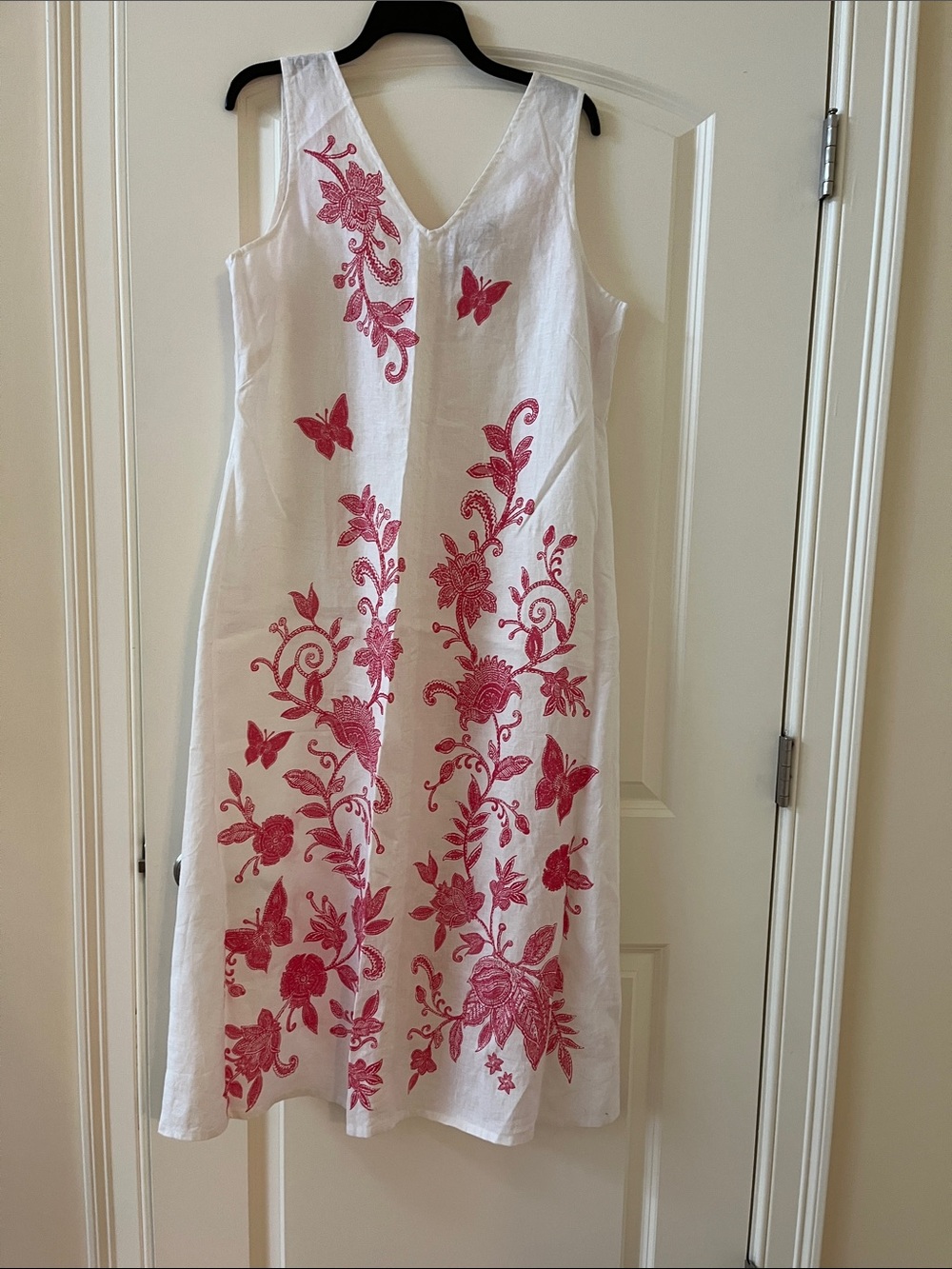 Johnny Was White Top with Pink Floral Embroidery with the tag